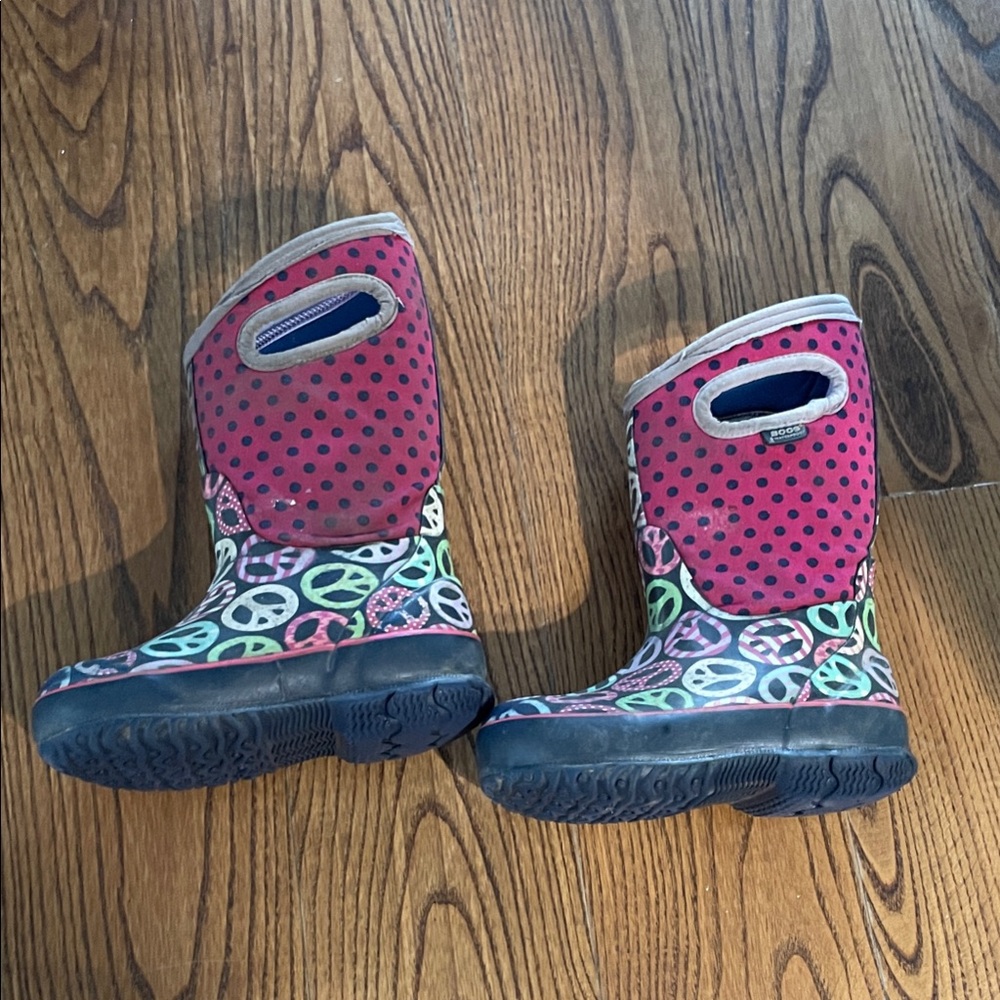 Bogs Kids' Pink and Black Polka Dot Peace Boots